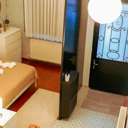 Duplex Gem Near Taksim & Galata Port 度假居